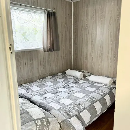 キャンプ場 Holenderski